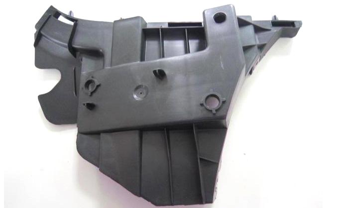 Articolo BC46Q - STAFFA P/TI A/DX VOLVO S80 01/07>